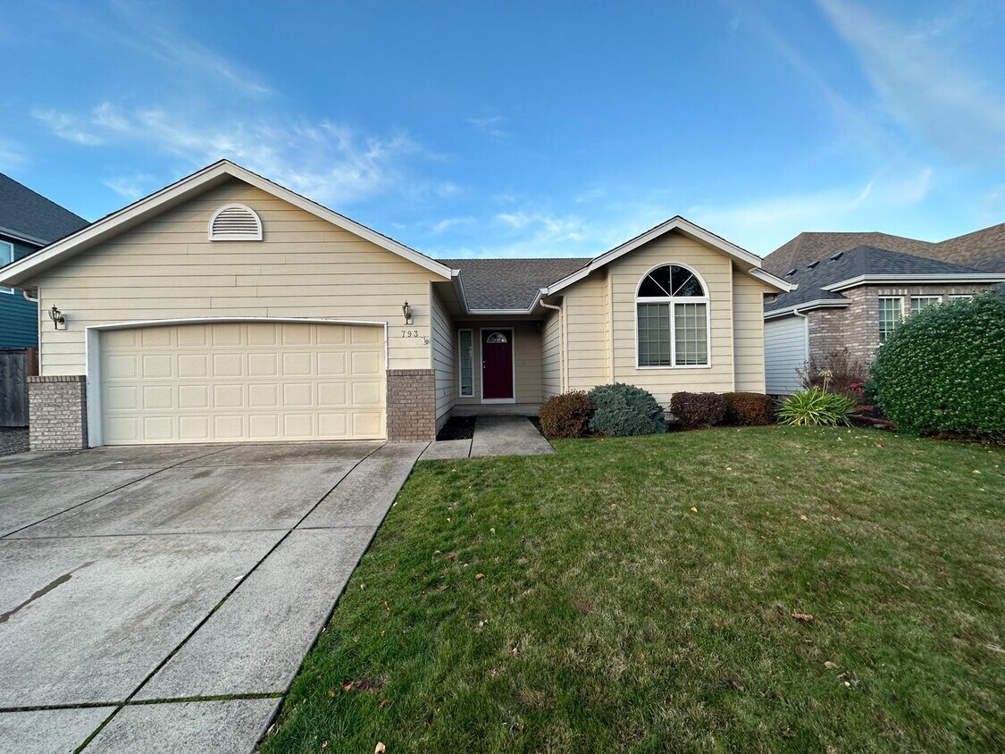 Beautiful Home Available before the Holidays House Rental in Keizer