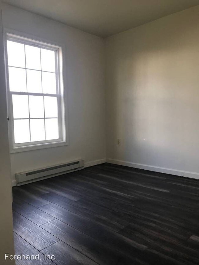 Building Photo - 1211 Knight St