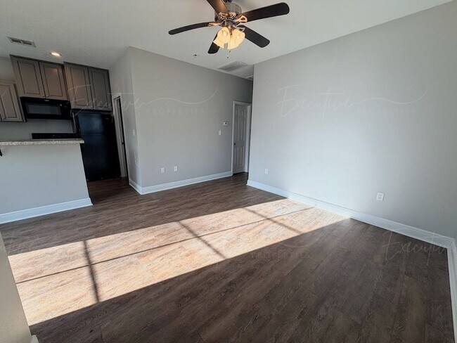 Foto del edificio - 2743 Smith Ferry Rd