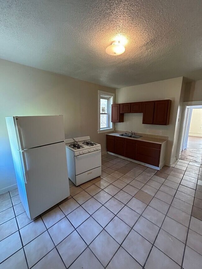 Foto del edificio - 4401 Harris Ave