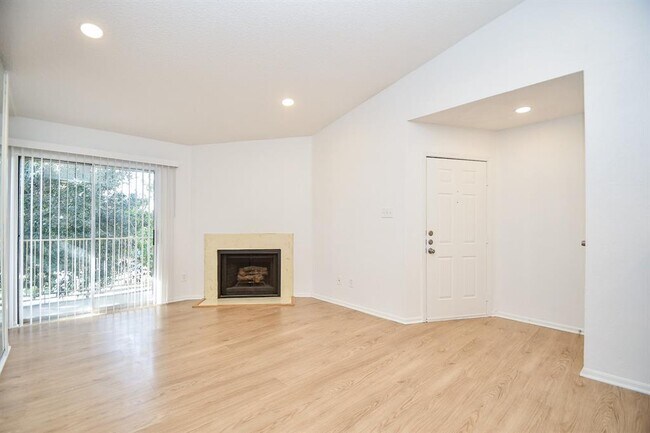 Foto del edificio - 11201 Lynbrook Dr