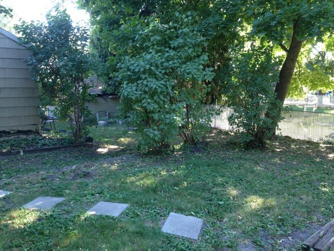 Foto del edificio - 412 E Spotswood St