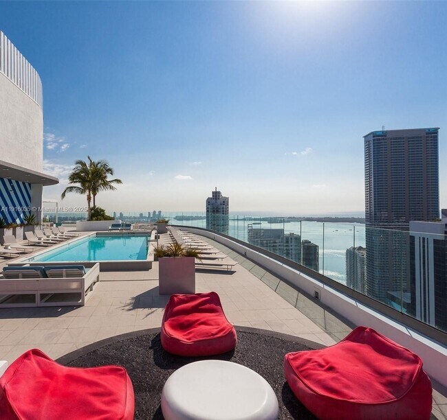 Foto del edificio - 55 SW 9th St