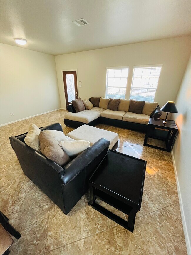 Foto del edificio - 21830 Alta Peak Way