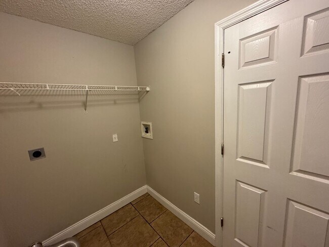 Building Photo - Beautiful 3/2 in East Orlando