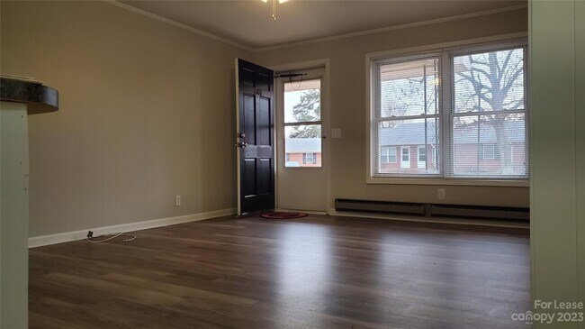 Foto del edificio - 2660 Aden Ave