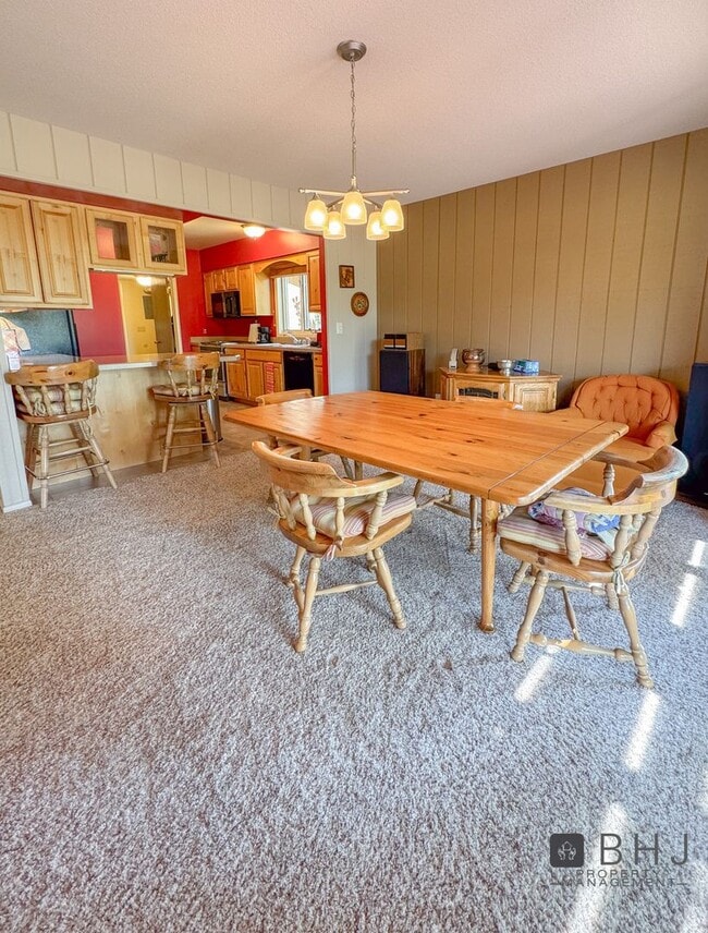 Building Photo - BIG HORN - 3 Bedroom/ 2 Bath HOME FOR RENT