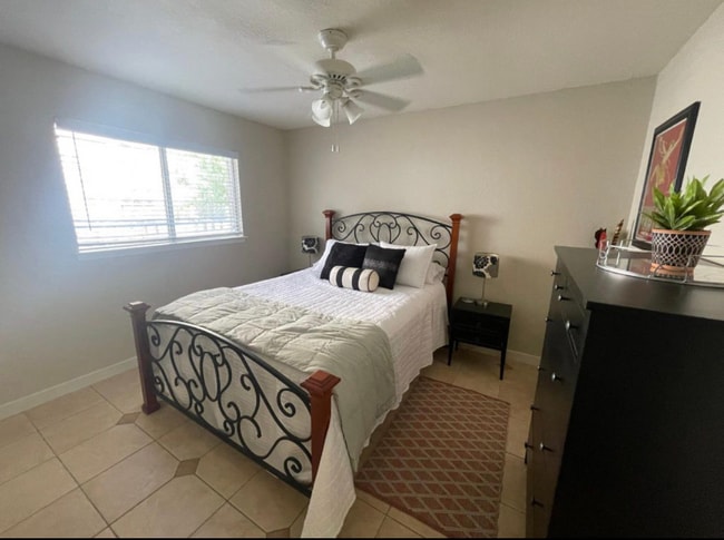 Building Photo - 2611 Woodline St