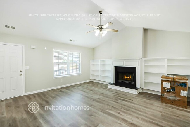 Building Photo - 5000 Buckeye Pl