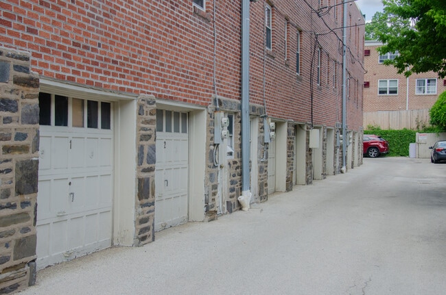 Building Photo - Llanfair Apartments