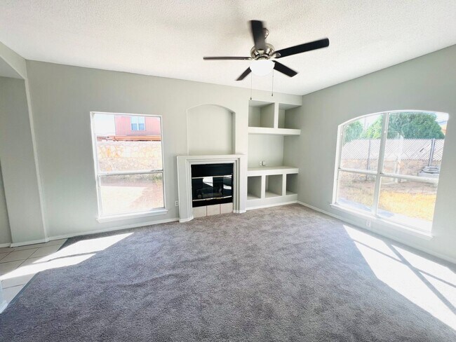 Foto del edificio - Charming 3 bedroom, 2.5 bath home in Northeast El Paso!
