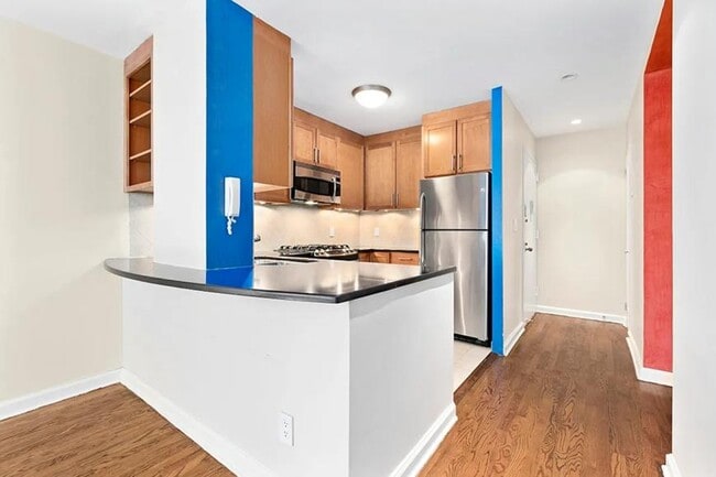 Building Photo - 2 bedroom in NEW YORK NY 10003
