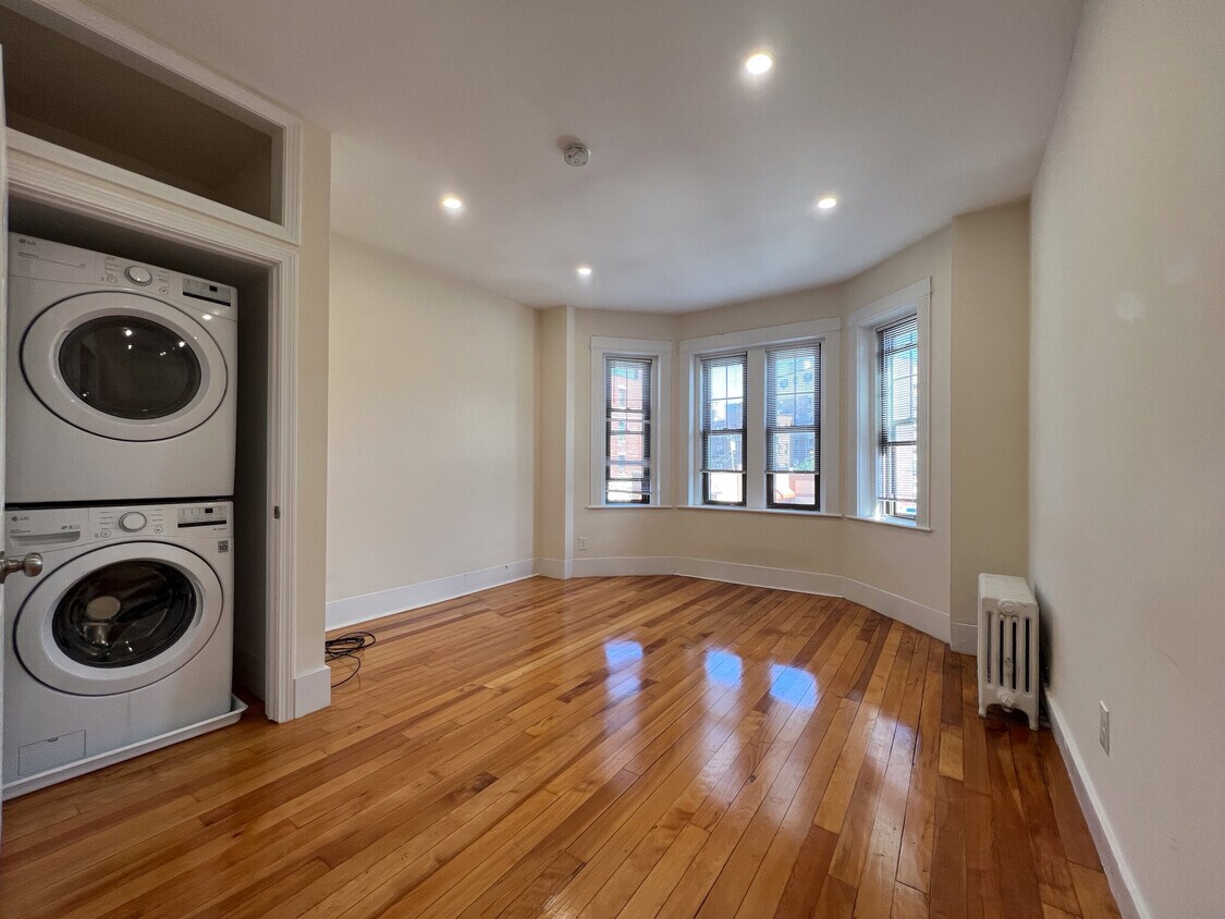 Foto principal - 211 Harvard Ave