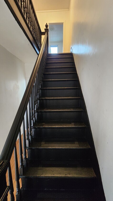 Primary Photo - 114 Deer St