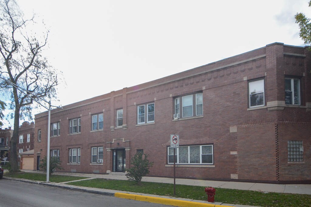 Foto principal - 2552 N Kildare Ave