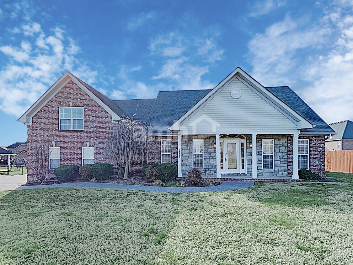 Foto principal - 3308 Martins Woods Ln