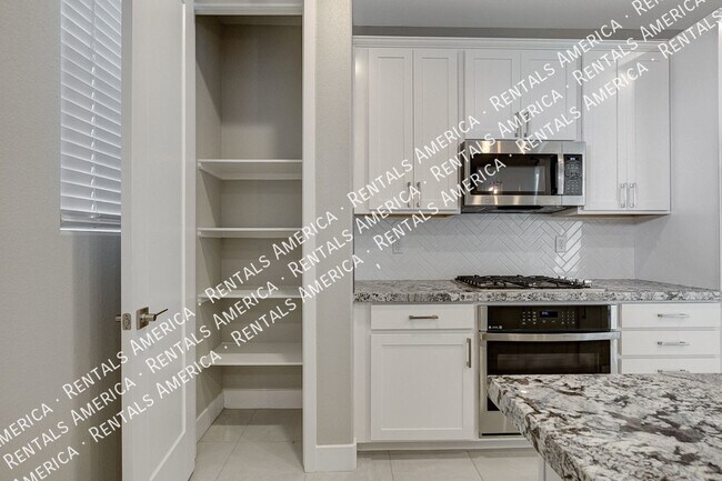 Building Photo - 144 Kimberlite Dr