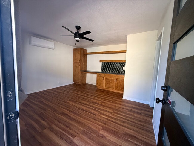 Building Photo - 132 Palm Ave