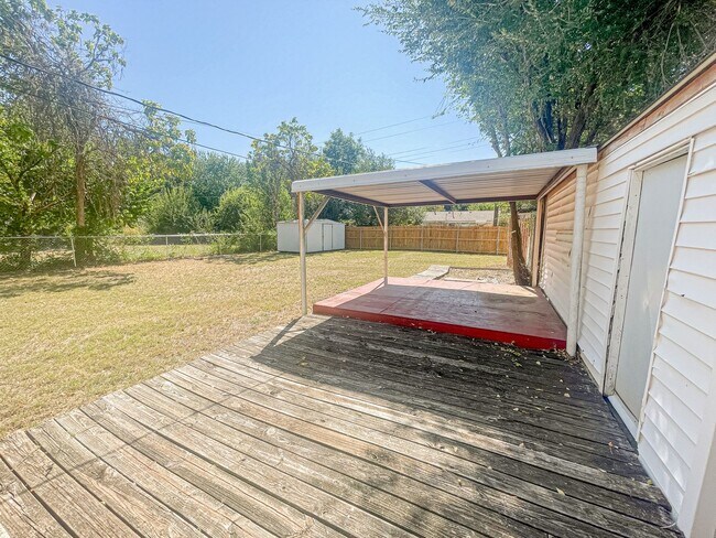 Foto del edificio - COMING SOON - 2 Bed/1 Bath in Del City!