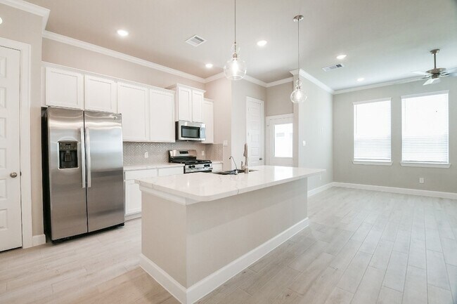 Foto del edificio - 3112 La Rambla Dr