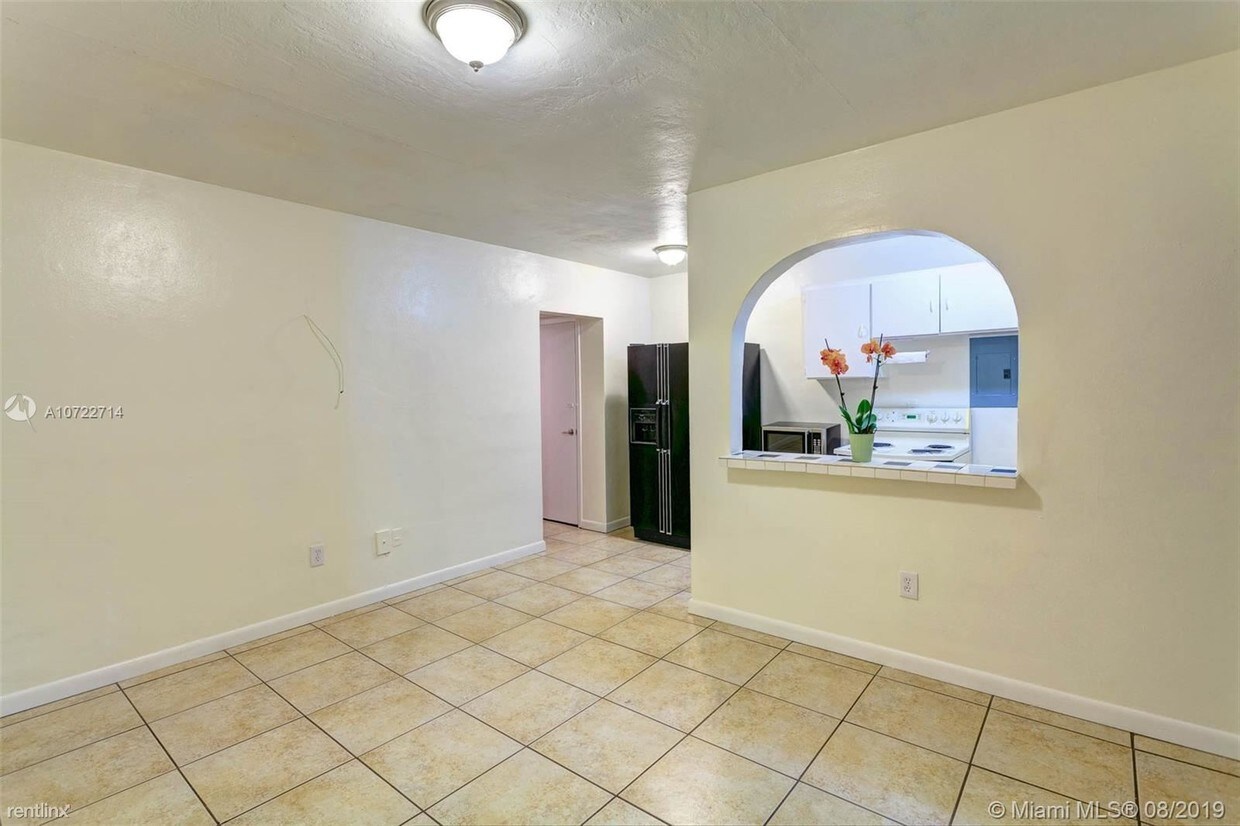 Primary Photo - 2651 NW 13th St