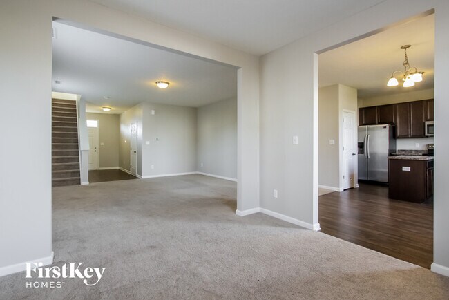 Building Photo - 4107 Little Bighorn Dr