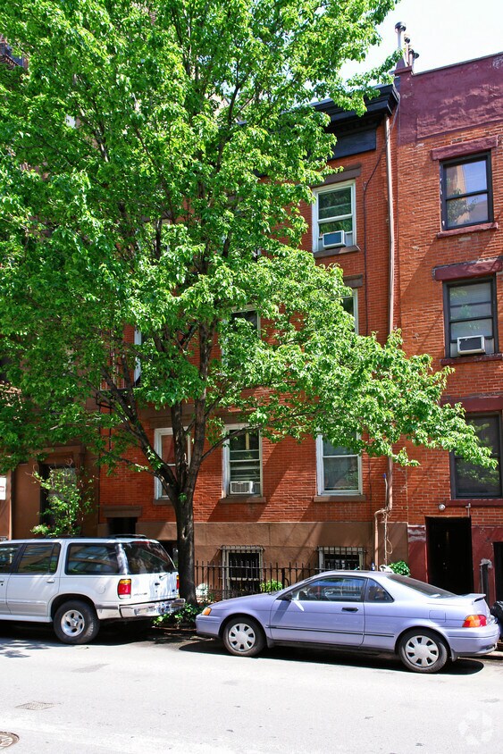 Primary Photo - 115 W 15th St