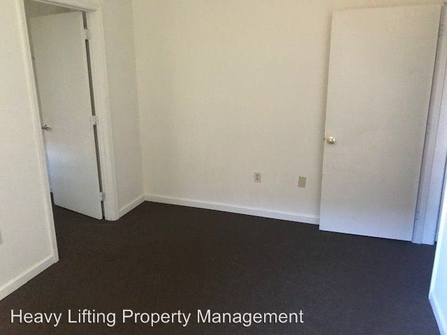 Building Photo - 1330 Derry St