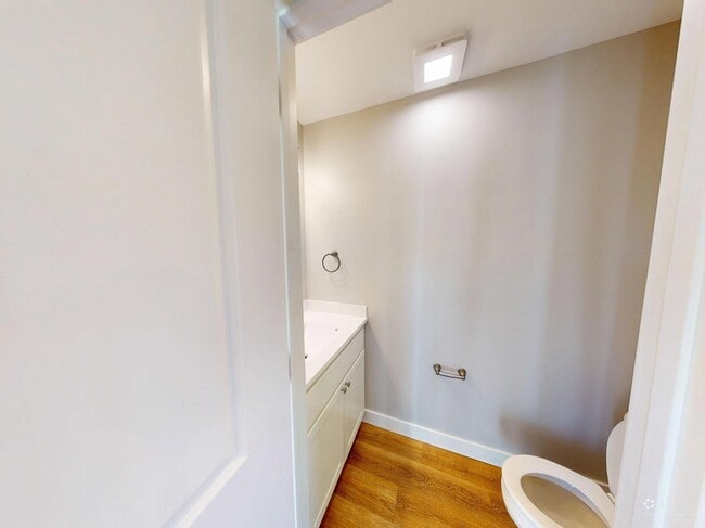 Medio baño - 1341 Luke Ln