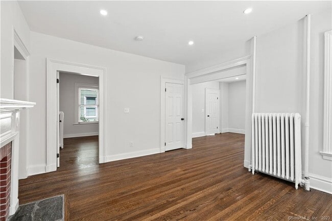 Building Photo - 318 Humphrey St