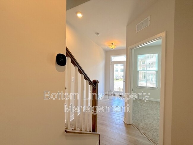 Building Photo - 1520 Samuel St