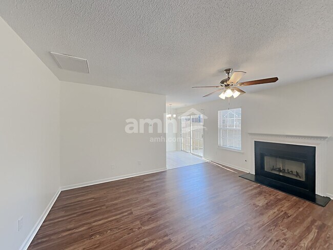 Building Photo - 3510 Marshlane Way