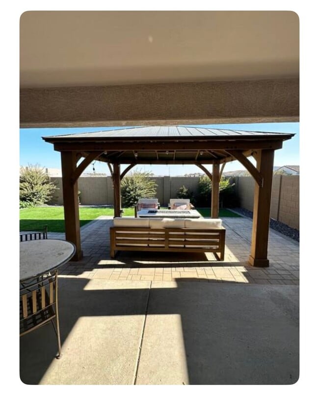 Building Photo - 5733 S Verde