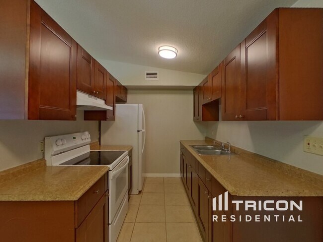 Foto del edificio - 2869 Webley Dr NE