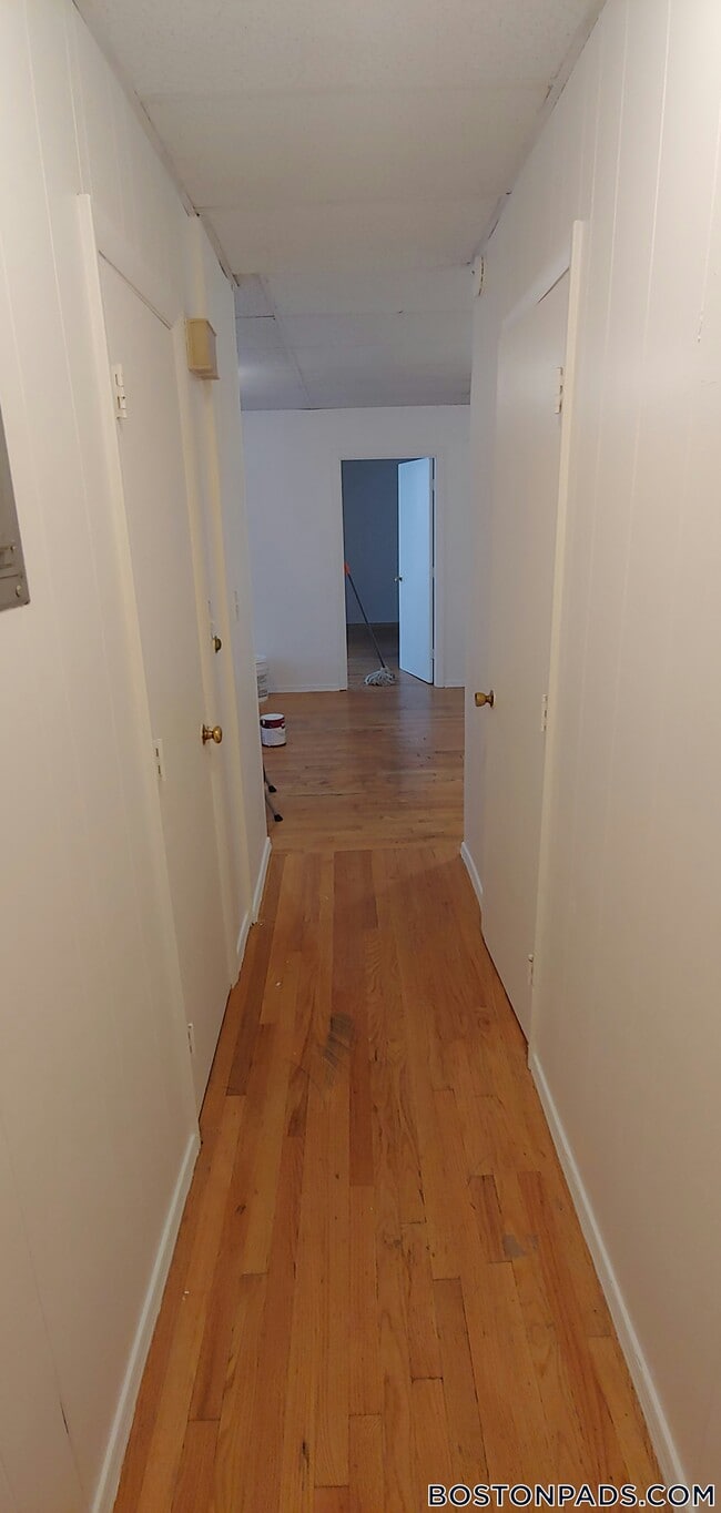 Building Photo - 199 Strathmore Rd