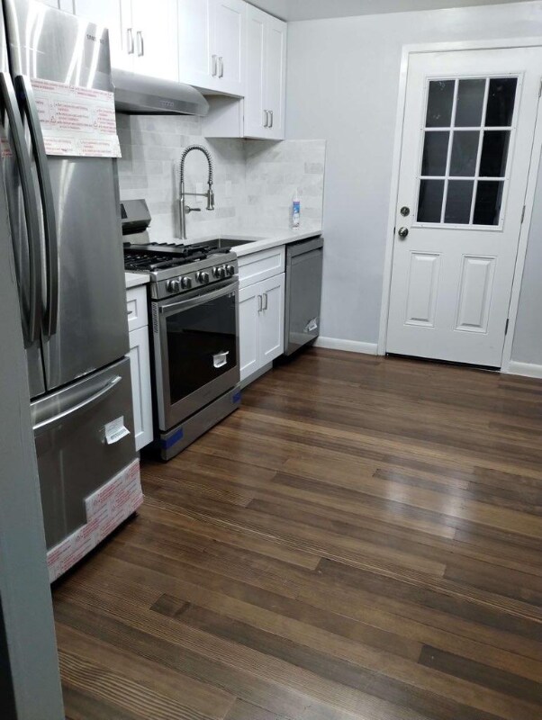 Foto principal - 1539 W Cedar Ave
