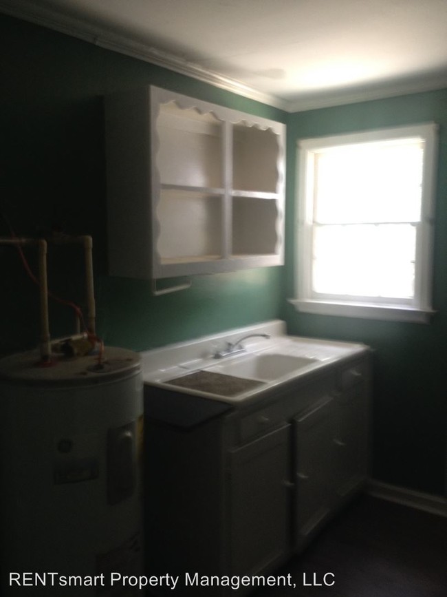 Building Photo - 2 br, 1 bath House - 619 Coolidge Avenue