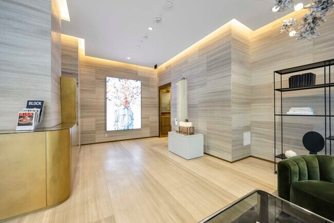 Building Photo - 225 Adelaide St W