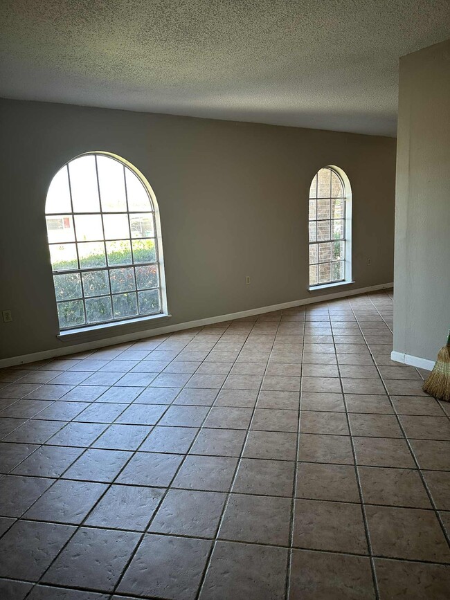 Foto del edificio - 2944 Dove Ave