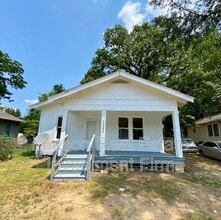 Building Photo - 2540 Dupont St