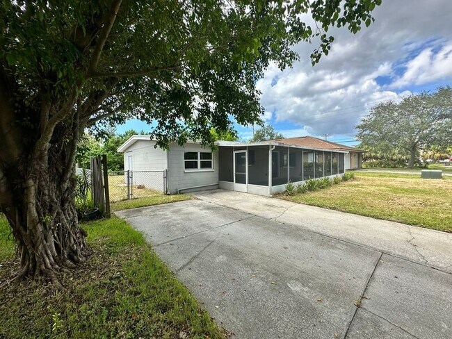 Photo - 8972 67th St House