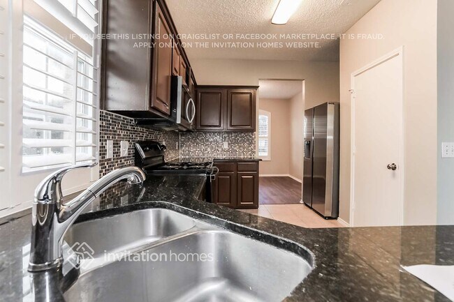 Foto del edificio - 1616 Lansdale Dr
