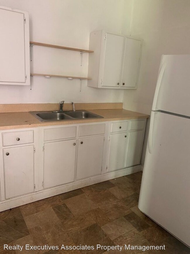 Building Photo - 1 br, 1 bath House - 219 Main Road
