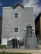 Building Photo - 5536 S Perry Ave