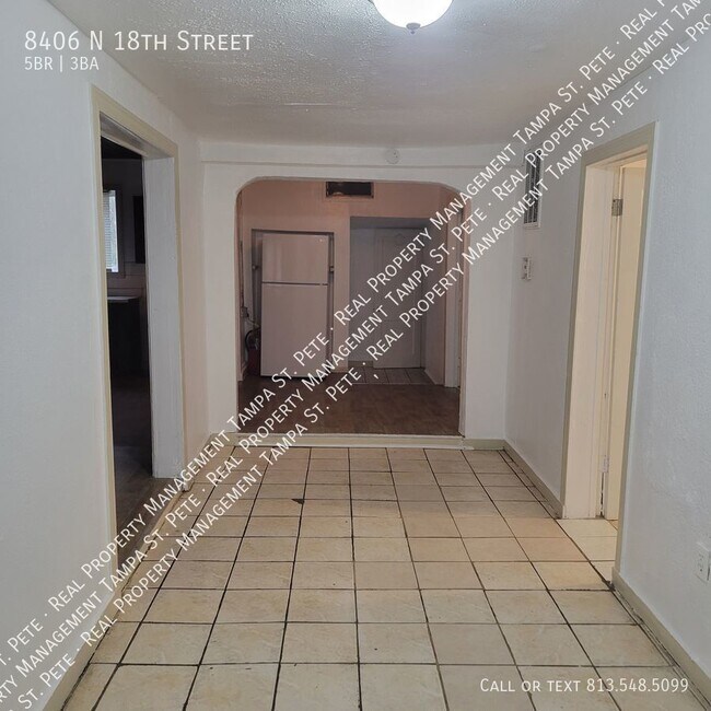 Building Photo - ***SECTION 8 WELCOME***