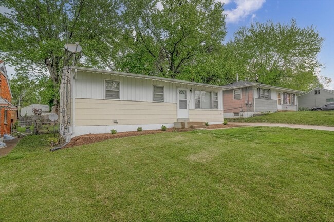 Building Photo - 243 Reasor Dr