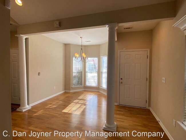 Building Photo - 3 br, 2.5 bath House - 139 Ledgewood Way