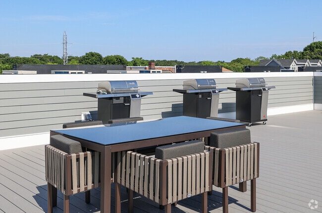 Roof Deck - Amara