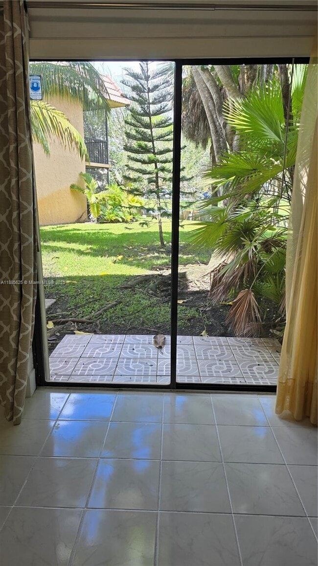 Foto del edificio - 193 Lakeview Dr