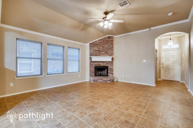 Building Photo - 1642 Hillside Dr